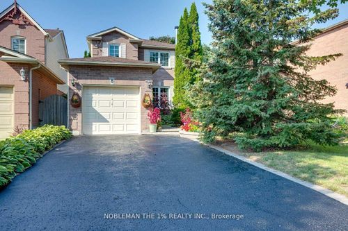 8 Inglis Ave, Courtice, ON, L1E2A8 | Card Image