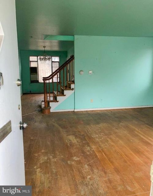 3617 Dixon St, TEMPLE HILLS, MD, 20748-4216 | Card Image