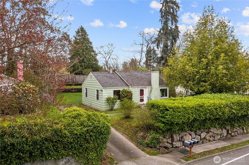 15620 5th Ave Ne, Shoreline, WA, 98155-6235 | Card Image