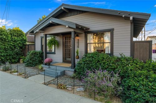 3624 E 8th St, Long Beach, CA, 90804-5201 | Card Image