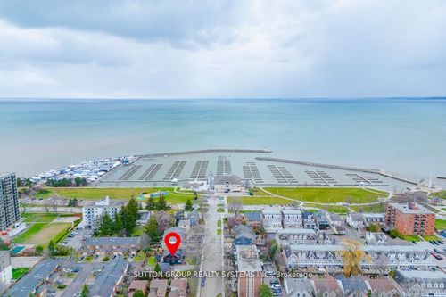 47 Nelson St, Oakville, ON, L6L3H5 | Card Image