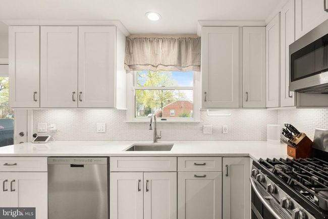 5800 3 Rd St S, House other with 3 bedrooms, 3 bathrooms and null parking in ARLINGTON VA | Image 10