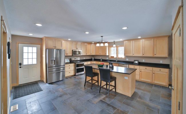 718 Main Ave N, House other with 6 bedrooms, 4 bathrooms and null parking in Park Rapids MN | Image 4