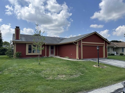 3707 Honey Tree Ln, Greenfield, WI, 53221-3215 | Card Image