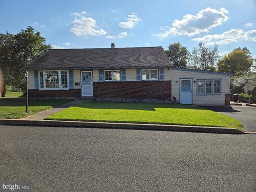 16 Lawnton Rd, WILLOW GROVE, PA, 19090-3031 | Card Image