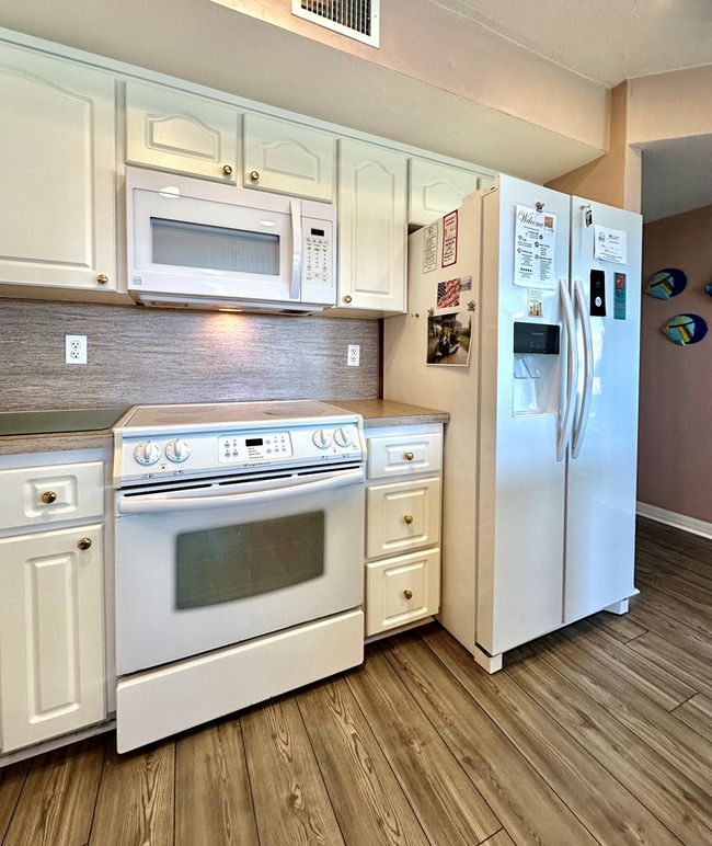 201 - 7041 Depot St, Condo with 2 bedrooms, 2 bathrooms and null parking in Cedar Key FL | Image 9