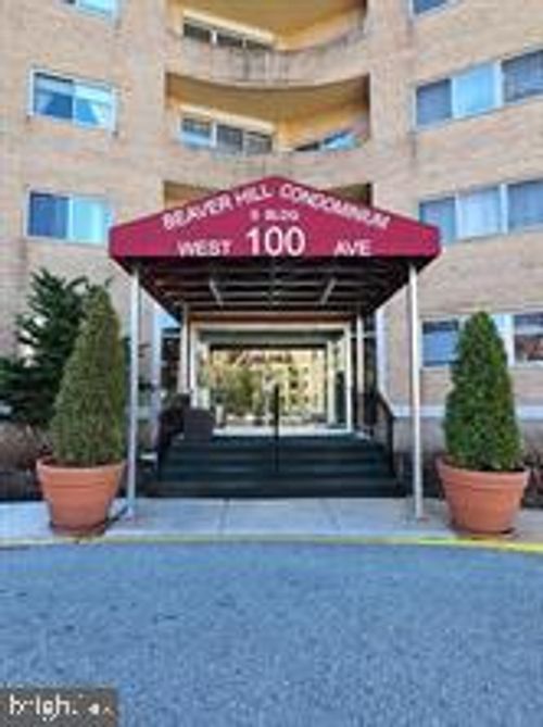 b12-100 West Ave, JENKINTOWN, PA, 19046-2670 | Card Image