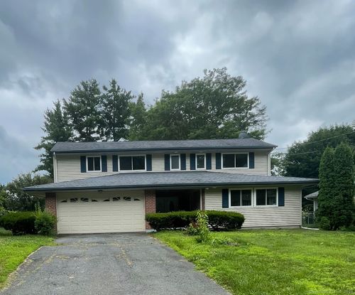 37 W Normandy Dr, West Hartford, CT, 06107-1444 | Card Image