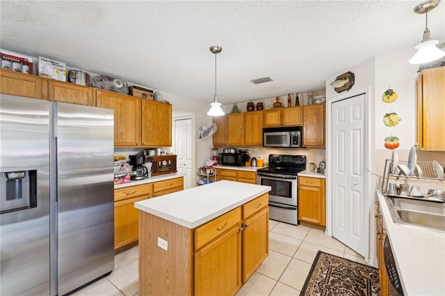 3411 Landover Blvd, House other with 5 bedrooms, 3 bathrooms and null parking in Spring Hill FL | Image 8