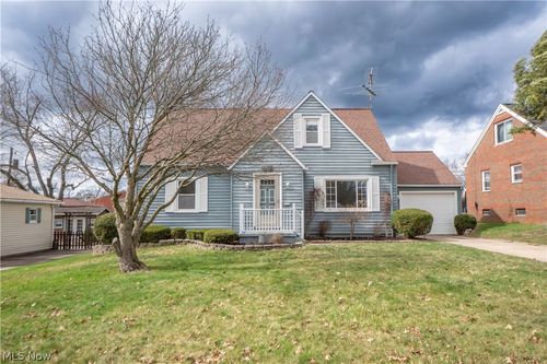 2528 N Haven Blvd, Cuyahoga Falls, OH, 44223-2014 | Card Image