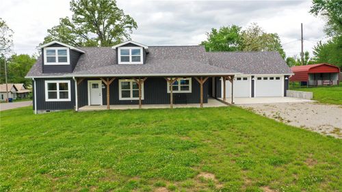 800 E Center St, Salem, MO, 65560-1709 | Card Image