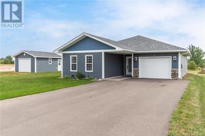 3 Fawcett Ave, House other with 2 bedrooms, 2 bathrooms and null parking in Petitcodiac NB | Image 2