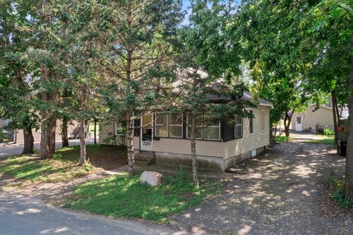 720 Bluff Ave E, Shakopee, MN, 55379-1538 | Card Image