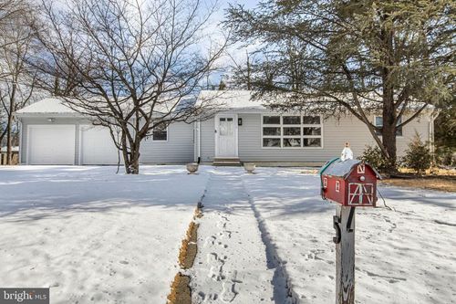 5 Charles Ave, Blackwood, NJ, 08012-5324 | Card Image