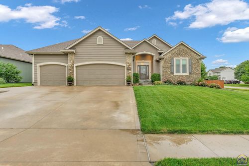 8002 Sw 28th Ct, Topeka, KS, 66614-1552 | Card Image