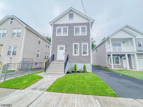 413 E 9th Ave, Roselle, NJ, 07203-2172 | Card Image