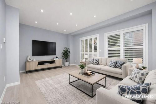 91 Borers Creek Cir, Waterdown, ON, L8B1W3 | Card Image