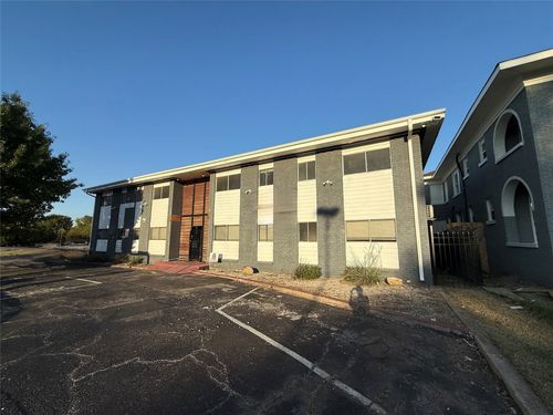 apt-107-2701 Hemphill St, Fort Worth, TX, 76110-3210 | Card Image
