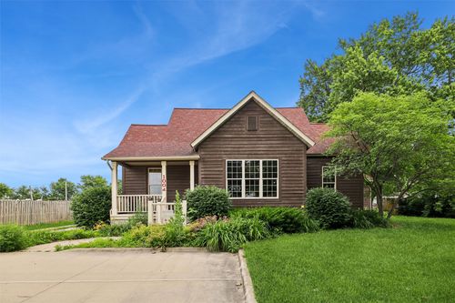 1004 S Jefferson Way, Indianola, IA, 50125-3222 | Card Image