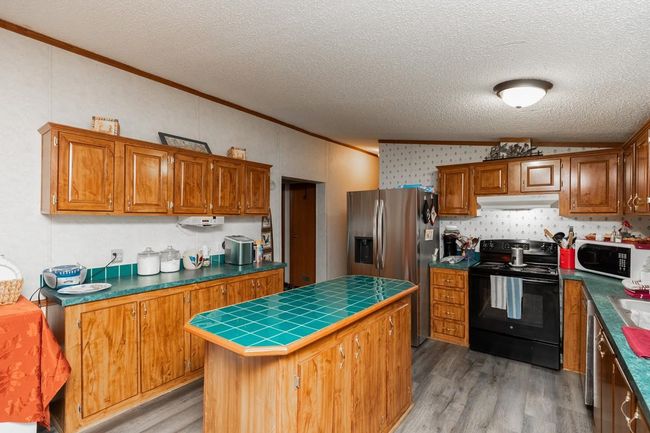 3546 Old Spurger Hwy, House other with 4 bedrooms, 2 bathrooms and null parking in Silsbee TX | Image 9