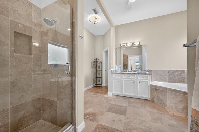 31810 Edgewater Dr, House other with 4 bedrooms, 3 bathrooms and 3 parking in Magnolia TX | Image 32