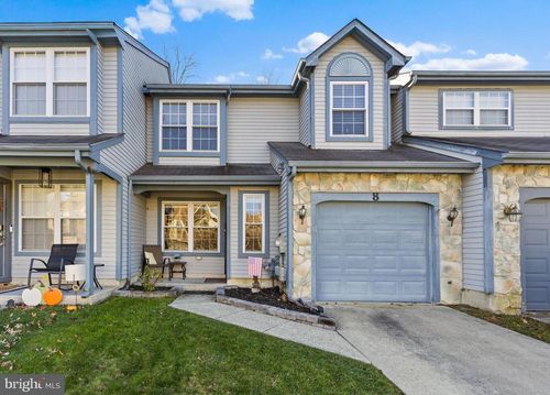 8 Kettlebrook Dr, MOUNT LAUREL, NJ, 08054-2600 | Card Image