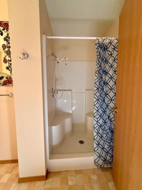 1301 Deer Park Ln, Mountain View, MO, 65548-8508 | Card Image