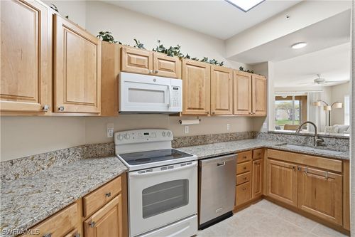 104-6560 Huntington Lakes Cir, NAPLES, FL, 34119-8007 | Card Image