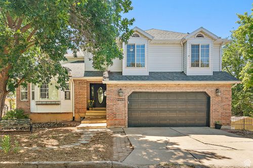 2316 E Rolling Oaks Ln, Layton, UT, 84040-7884 | Card Image