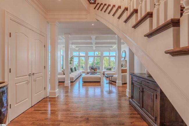 8 Fair Cliff Ct, House other with 4 bedrooms, 5 bathrooms and 3 parking in Landrum SC | Image 7