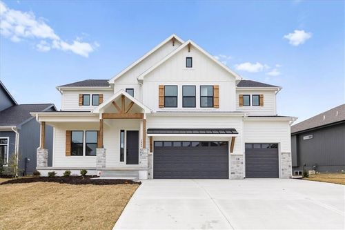 1605 Sw Arbor Park Dr, Lee's Summit, MO, 64082-4224 | Card Image