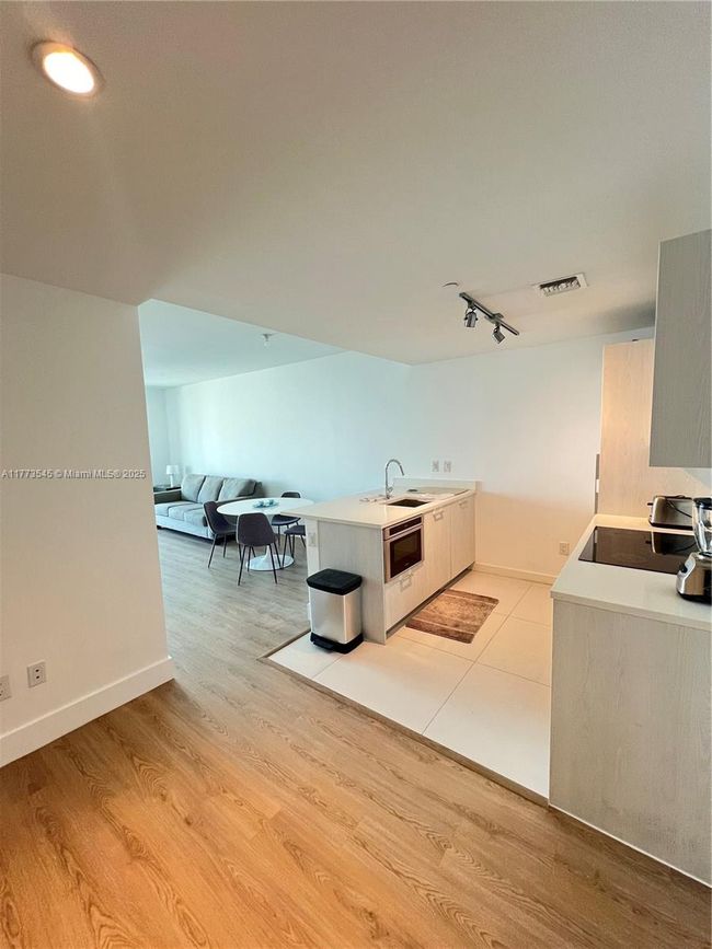 UNIT-1202 - 501 Ne 31 St St, Condo with 1 bedrooms, 2 bathrooms and null parking in Miami FL | Image 4
