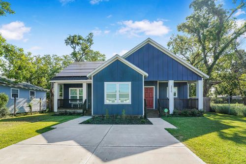3420 Russell St, Houston, TX, 77026-4702 | Card Image