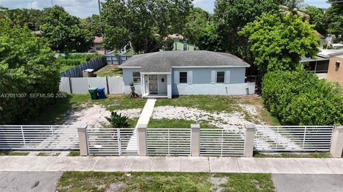 335 Nw 187th St, Miami Gardens, FL, 33169-3930 | Card Image