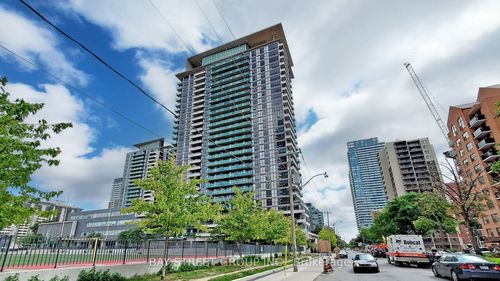 212-70 Roehampton Ave, Toronto, ON, M4P1R2 | Card Image