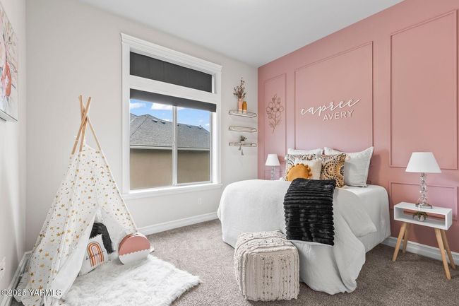 Guest Bedroom 1 | Image 23