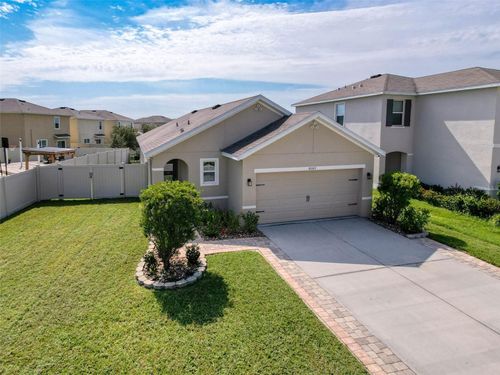 8089 Pelican Reed Cir, Wesley Chapel, FL, 33545-5157 | Card Image