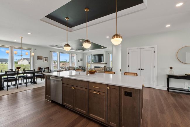 N55W19373 Red Crown Lane, House other with 4 bedrooms, 3 bathrooms and null parking in Menomonee Falls WI | Image 7