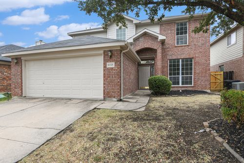 9025 Winding River Dr, Fort Worth, TX, 76118-7756 | Card Image