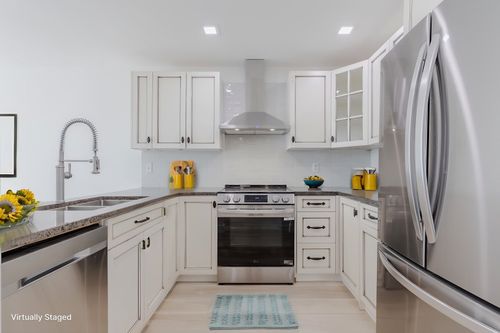 209-22356 Mcintosh Ave, Maple Ridge, BC, V2X3C1 | Card Image