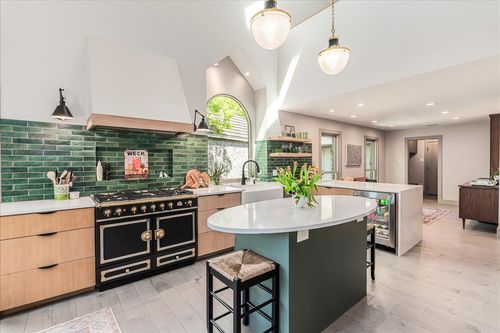 4406 Hyridge Dr, Austin, TX, 78759-8056 | Card Image