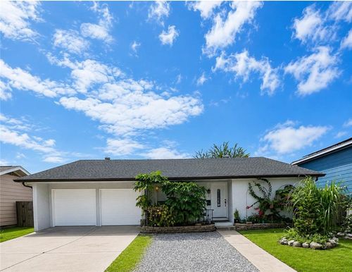 830 Lawrence St, Gretna, LA, 70056-7638 | Card Image
