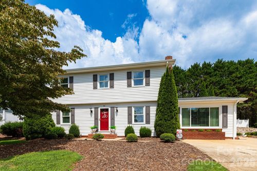 84 Portcrest Hts, Marion, NC, 28752-4881 | Card Image