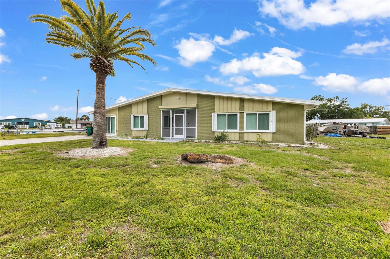 Residential in PUNTA GORDA 4