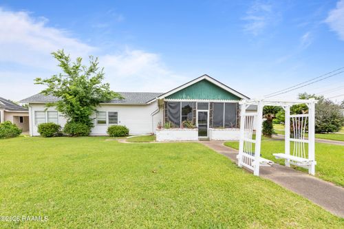 125 N Main St, Abbeville, LA, 70510-4603 | Card Image