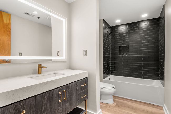 APT-302 - 600 12 Th Ave S, Condo with 2 bedrooms, 2 bathrooms and 2 parking in Nashville TN | Image 7