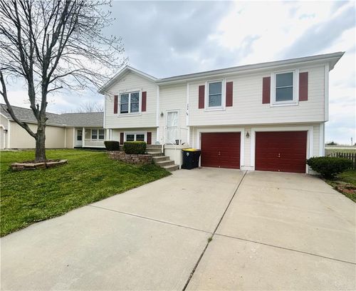 204 Nw 114th Ter, Kansas City, MO, 64155-1896 | Card Image