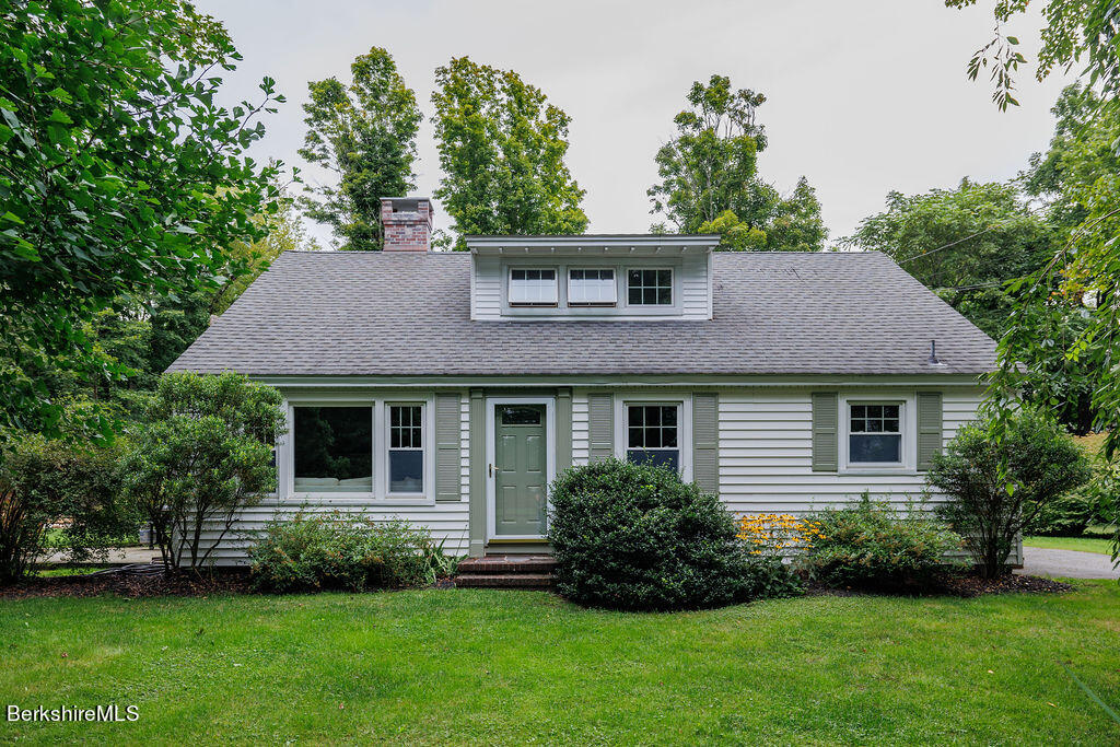 Manville St, Great Barrington, MA 01230