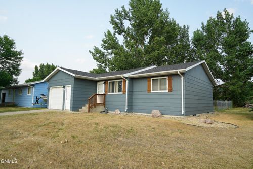 26 Gibbons Dr, Lincoln, ND, 58504-9167 | Card Image