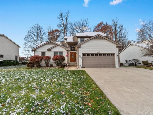 2397 Lorraina Ln, Hartland, MI, 48353-2642 | Card Image